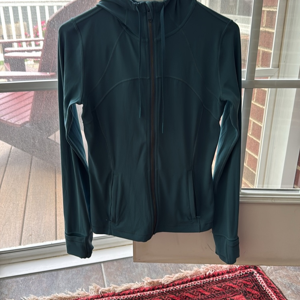 EUC- Lululemon Define hooded jacket. Teal. Size 8. - Picture 6 of 10